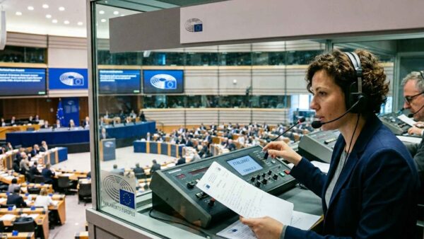 Interprete al Parlamento europeo interprete al parlamento europeo
